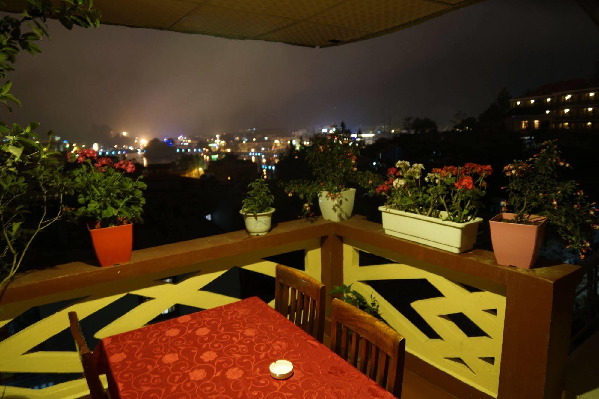 Sapa Local House Bed & Breakfast Exterior photo